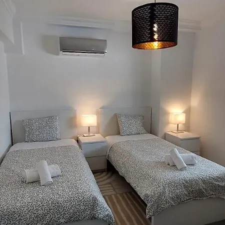 Enjoy Pool, And At Only 3 Minutes From Mareta's Apartamento Sagres