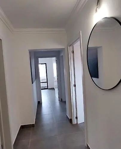 Enjoy Pool, And At 2bedroom Only 3 Minutes From Mareta's Sagres