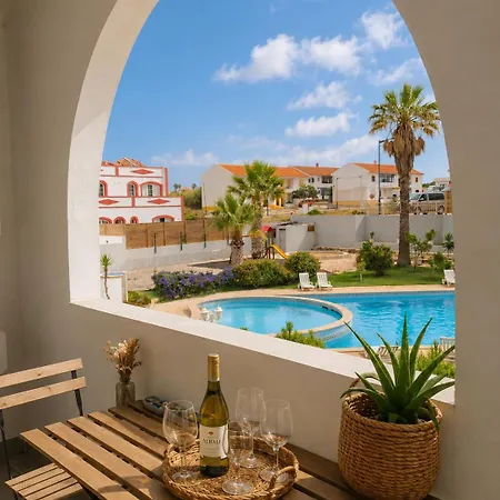 Appartamento Enjoy Pool, And At 2bedroom Only 3 Minutes From Mareta's Sagres